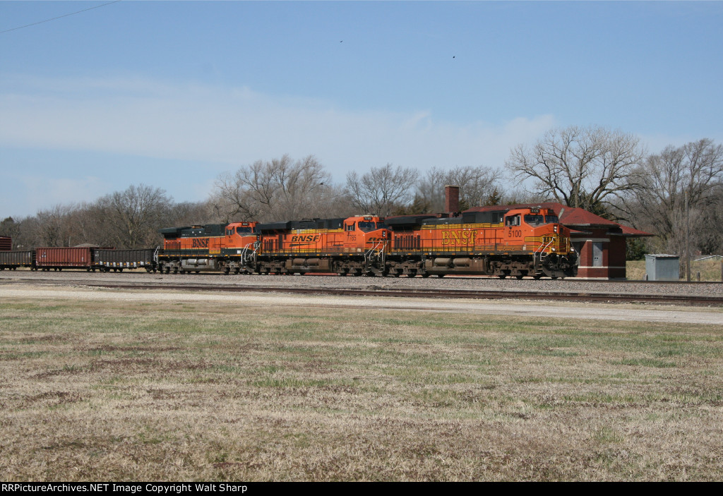 BNSF 996